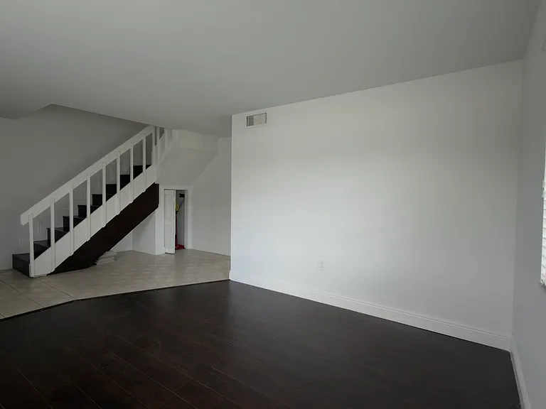 341 NW 109th Ave #10C — Photo 5