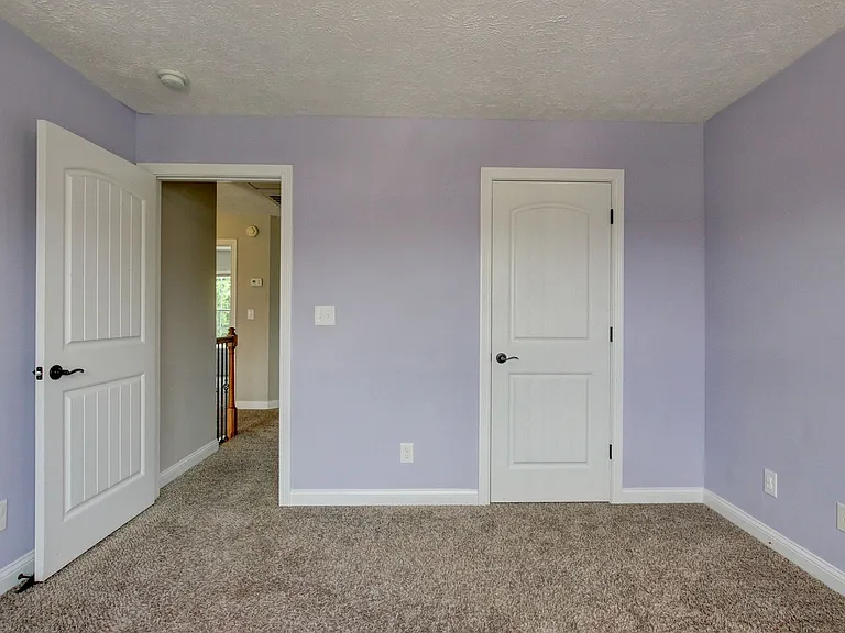 716 Cavalier Dr — Photo 55
