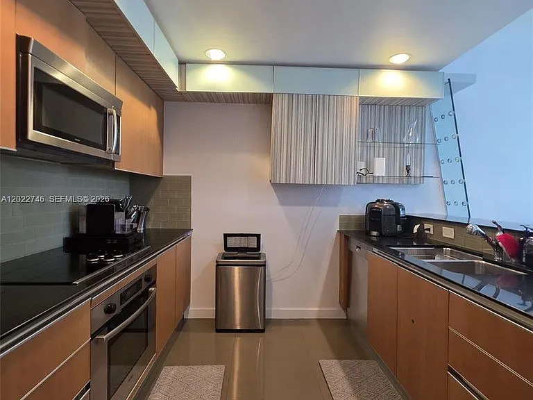 1060 Brickell Ave #2201 — Photo 18