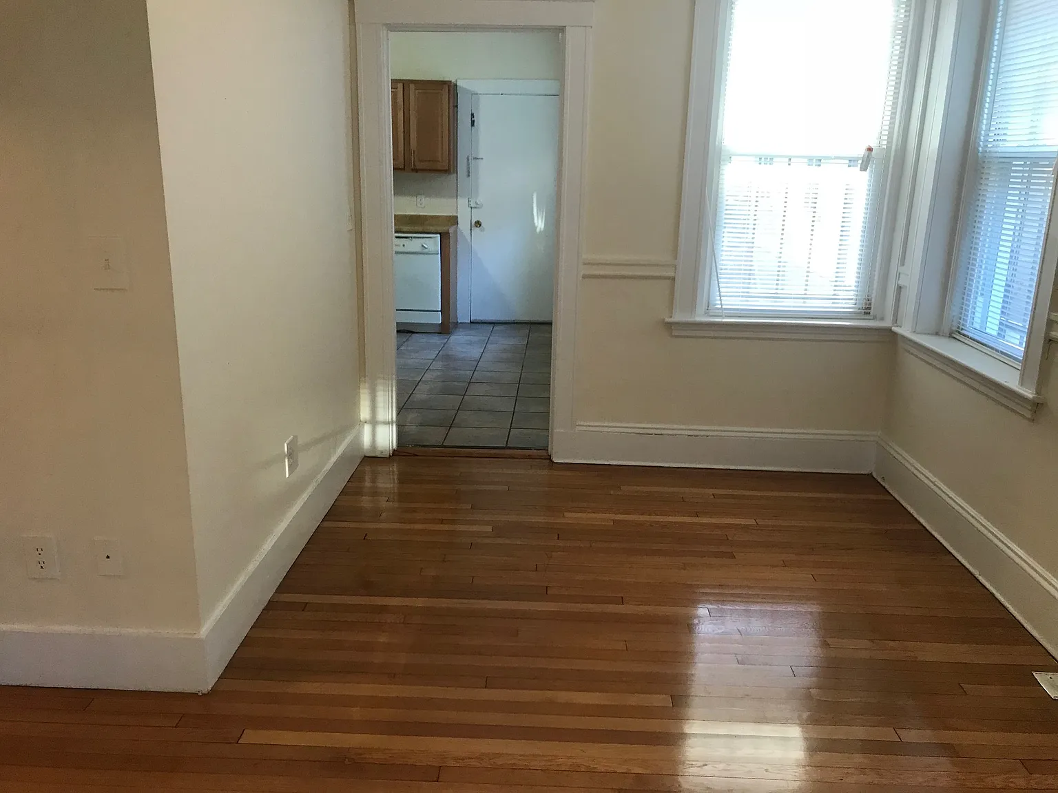 1 bed, 550 sqft, $2,325 — Photo 3