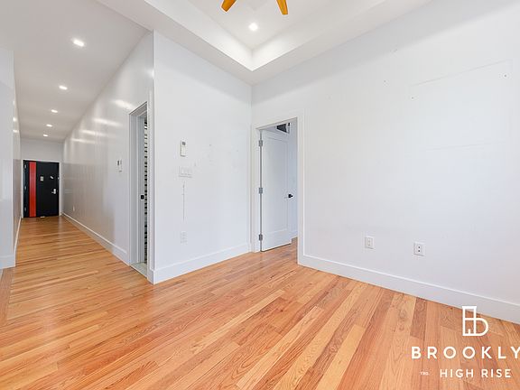 3rd image of 279 Kosciuszko St #308