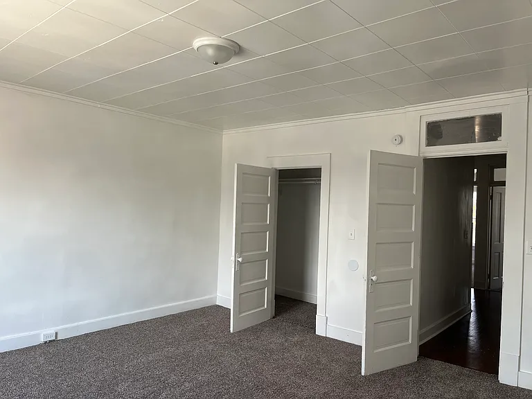 1421 Washington St — Photo 10