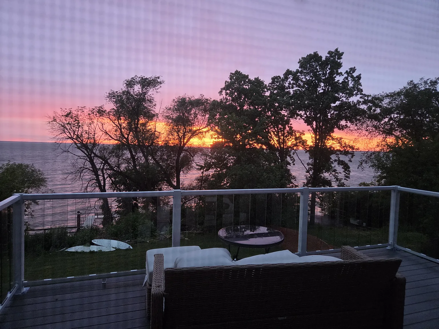 4 bed, 2400 sqft, $3,800 — Photo 3
