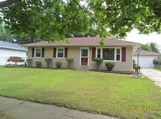 1107 S Dekalb St, Hobart, IN 46342
