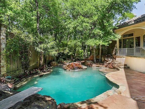 2nd image of 5805 Golden Leaf Ct