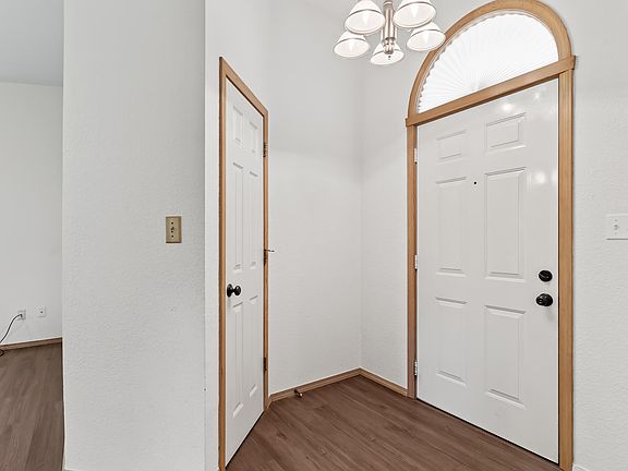 4th image of 3497 S Meadowlark Avenue