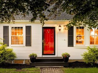 16 Hart Pl, Woburn, MA 01801