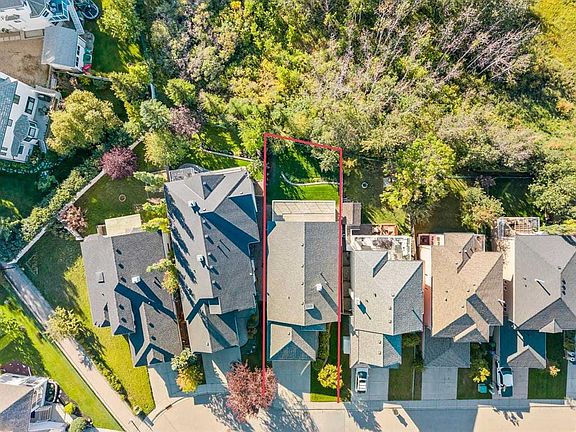 2nd image of 106 E Arbour Ridge Close NW