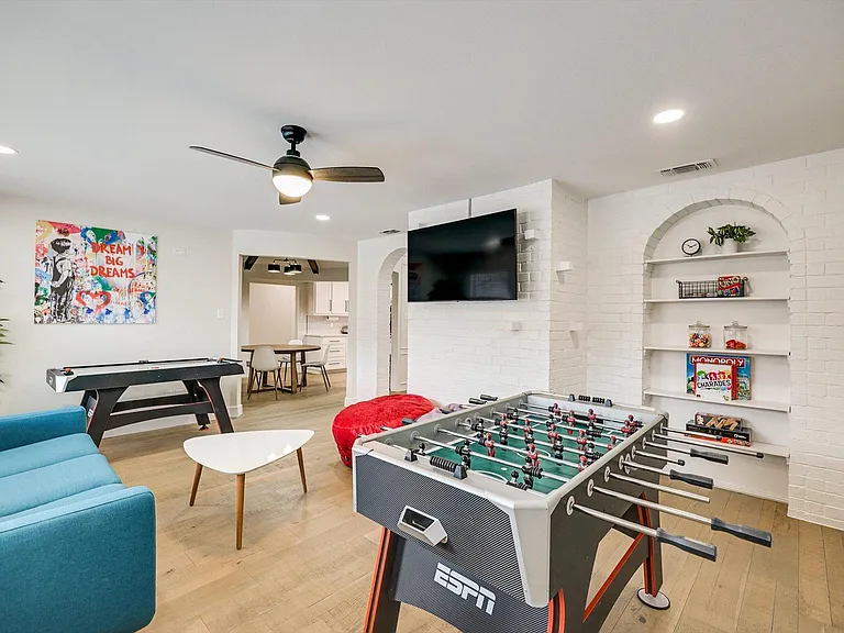 2836 Meadowbrook Dr — Photo 12