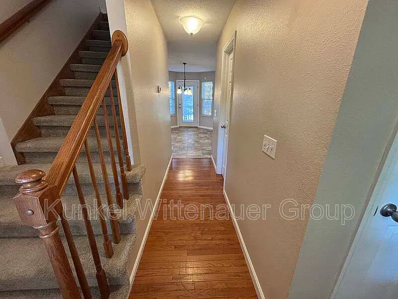 4 bed, 3.5 bath, 2910 sqft, $2,595 — Photo 3
