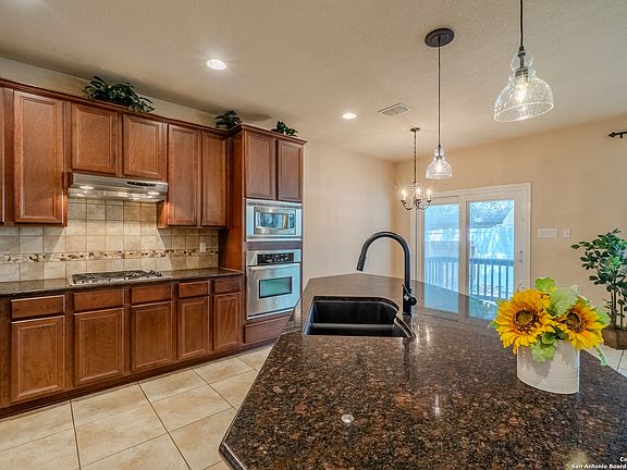 5th image of 3703 Oaklyn