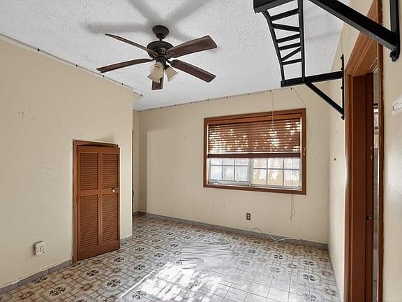 5th image of 1019 Packer Street