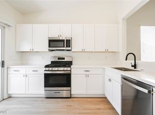 886 Park Walk Ave, Las Vegas, NV 89123