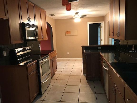 4th image of 2234 King Charles Ct