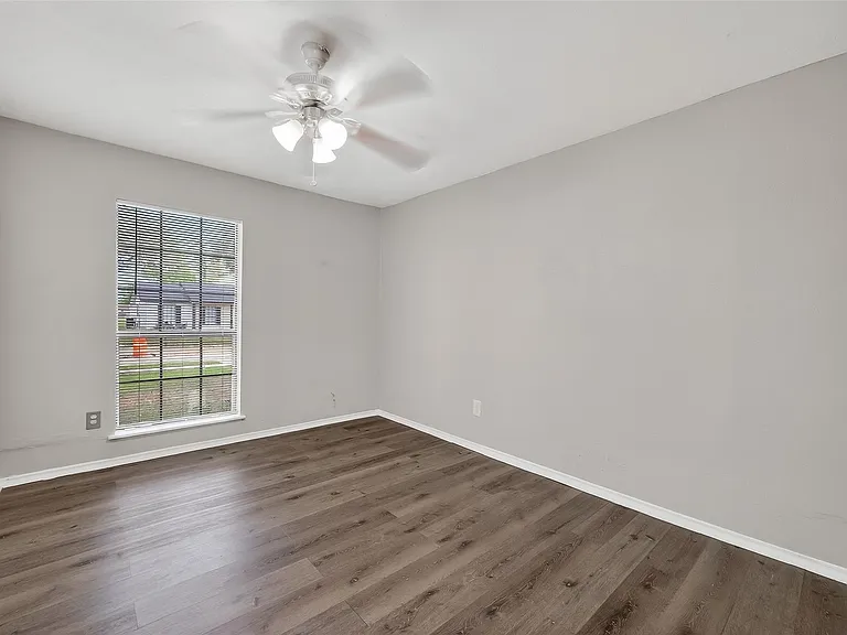 14034 Lourdes Dr — Photo 25