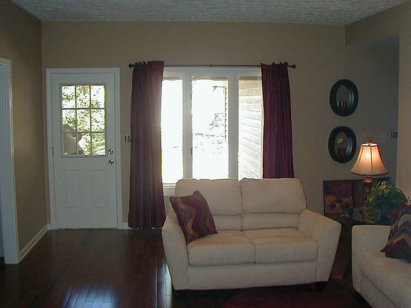 5th image of 10640 Hunters Cove Dr