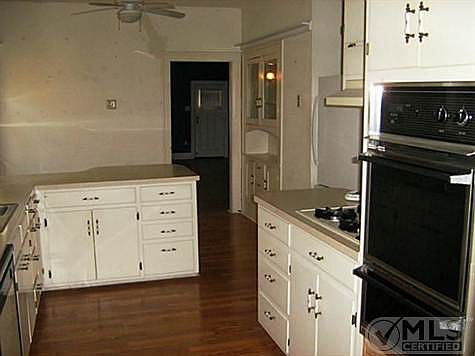 4th image of 402 Jeanette St