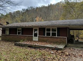 7303 Hawkins Branch Rd, Frenchburg, KY 40322