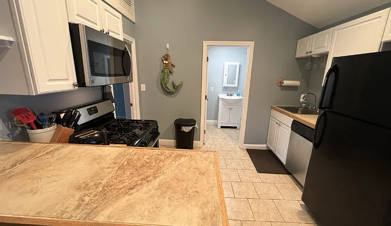 2 bed, $1,800 — Photo 4