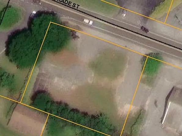 1052 S Trade St, Tryon, NC 28782