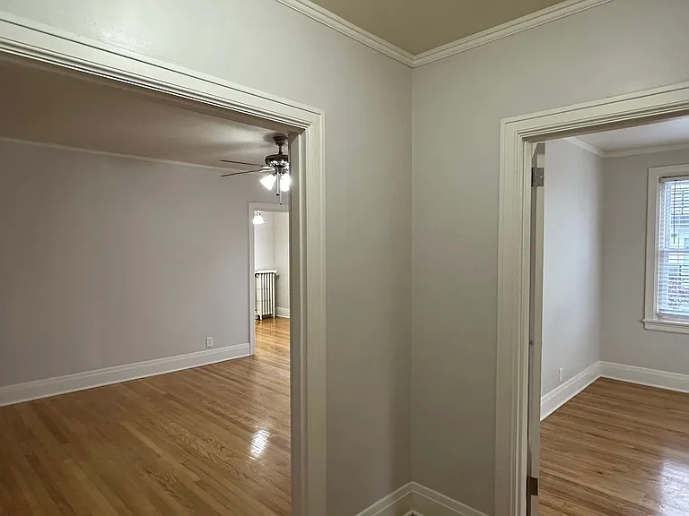 230 NE 28th Ave — Photo 17