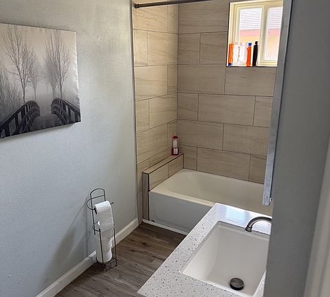 3rd image of 4812 Oakland St #2