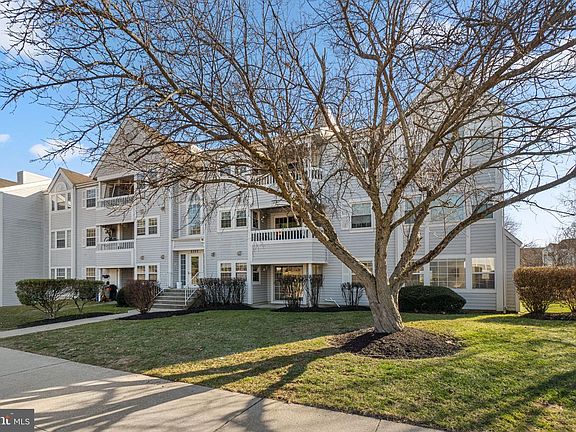 3rd image of 8585 Falls Run Rd Unit D