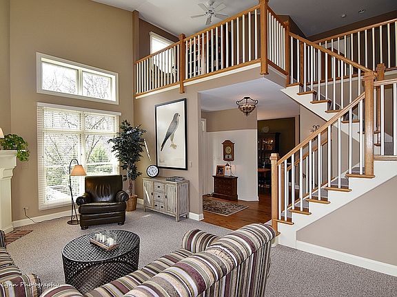 5th image of 905 Oak Crest Ln