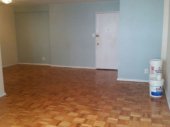 2nd image of 110 Bank St APT 2B