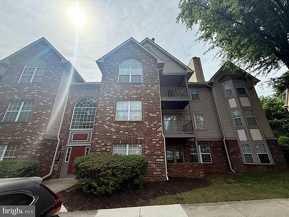 2nd image of 9704 Lake Pointe Ct APT 102