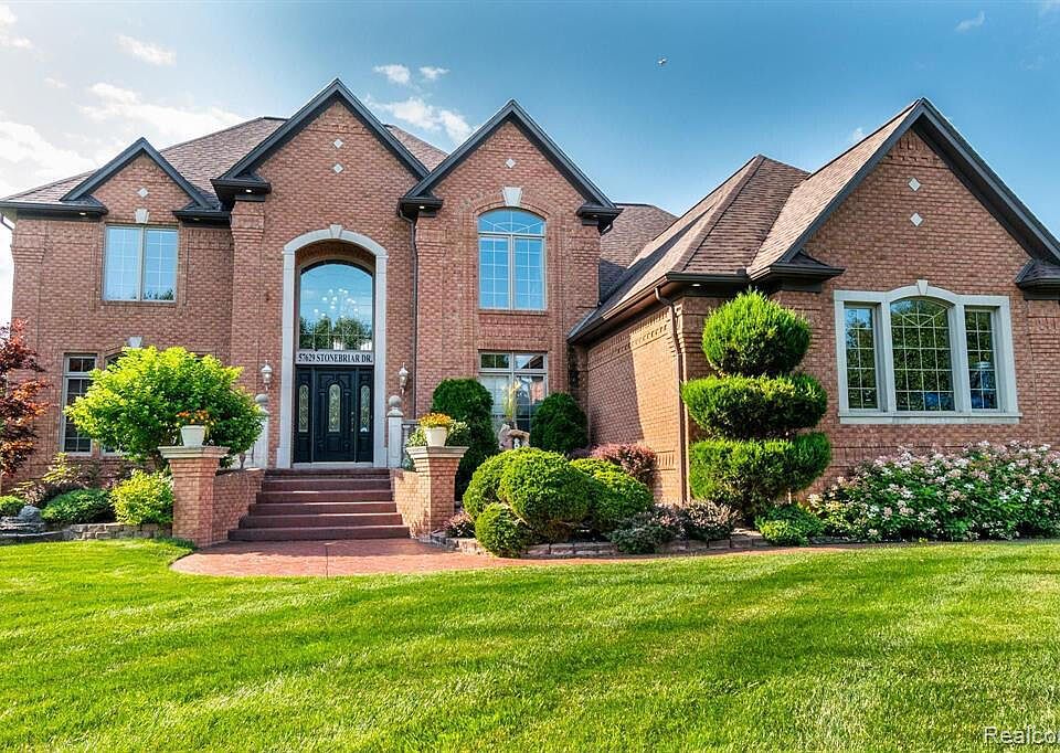 1st image of 57629 Stonebriar Dr