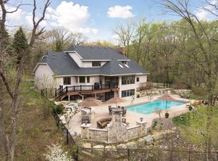 41 Island Rd, North Oaks, MN 55127