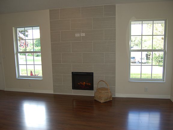 5th image of 17605 Satsuma Cir