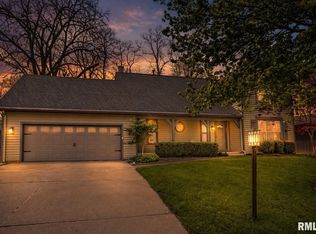 10611 N Sleepy Hollow Rd, Peoria, IL 61615