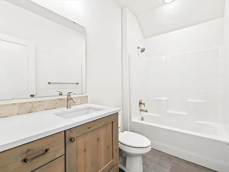 319 N Sauer River Ln — Photo 30