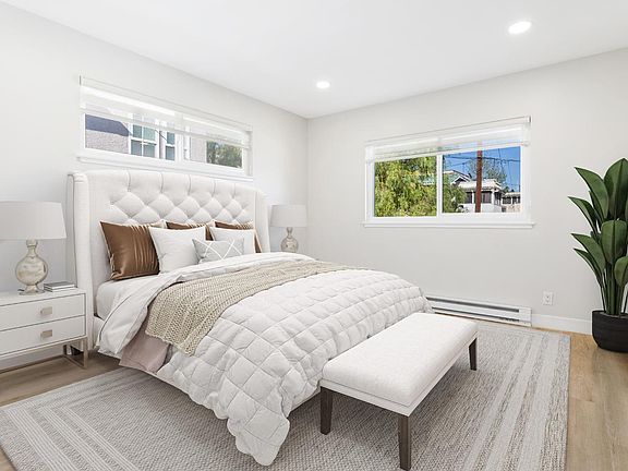 4th image of 2027 Vista Del Mar St #4