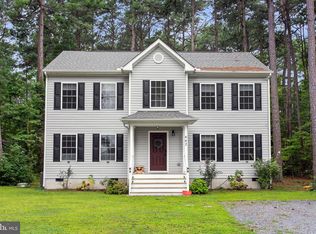 662 N Glebe Rd, Montross, VA 22520