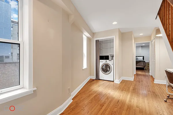 Rented by CORE | media 17