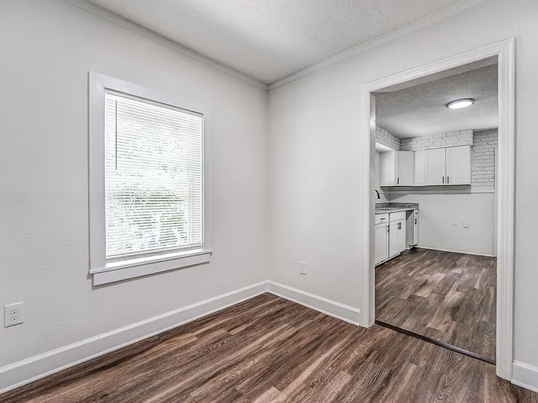 1473 Oberle Ave — Photo 11