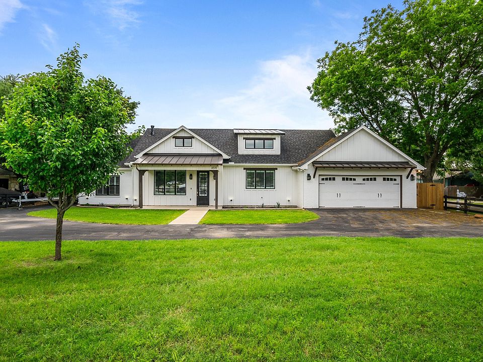 1st image of 4519 Blue Heron Ct