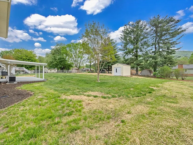 197 Apple Tree Rd — Photo 36