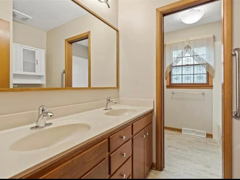 2915 Harvard Rd — Photo 15