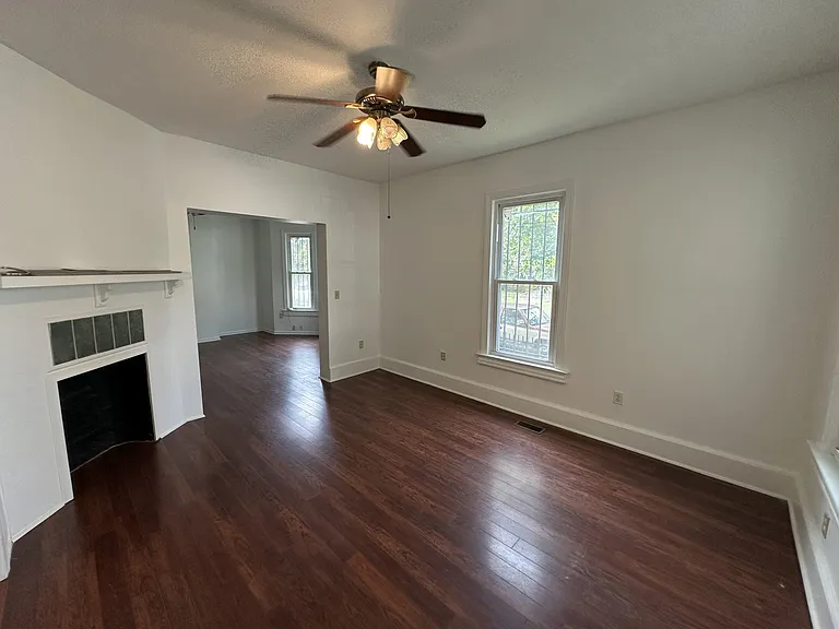 901 Alabama Ave SE — Photo 9