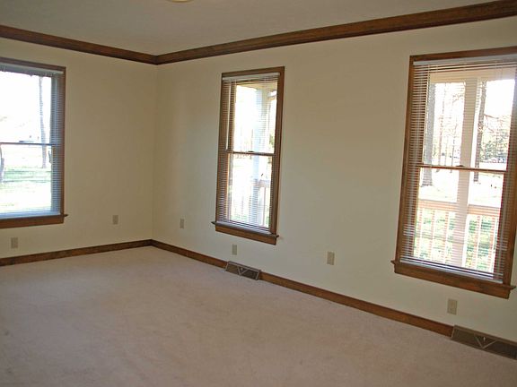 3rd image of 9308 Blacksmith Ct