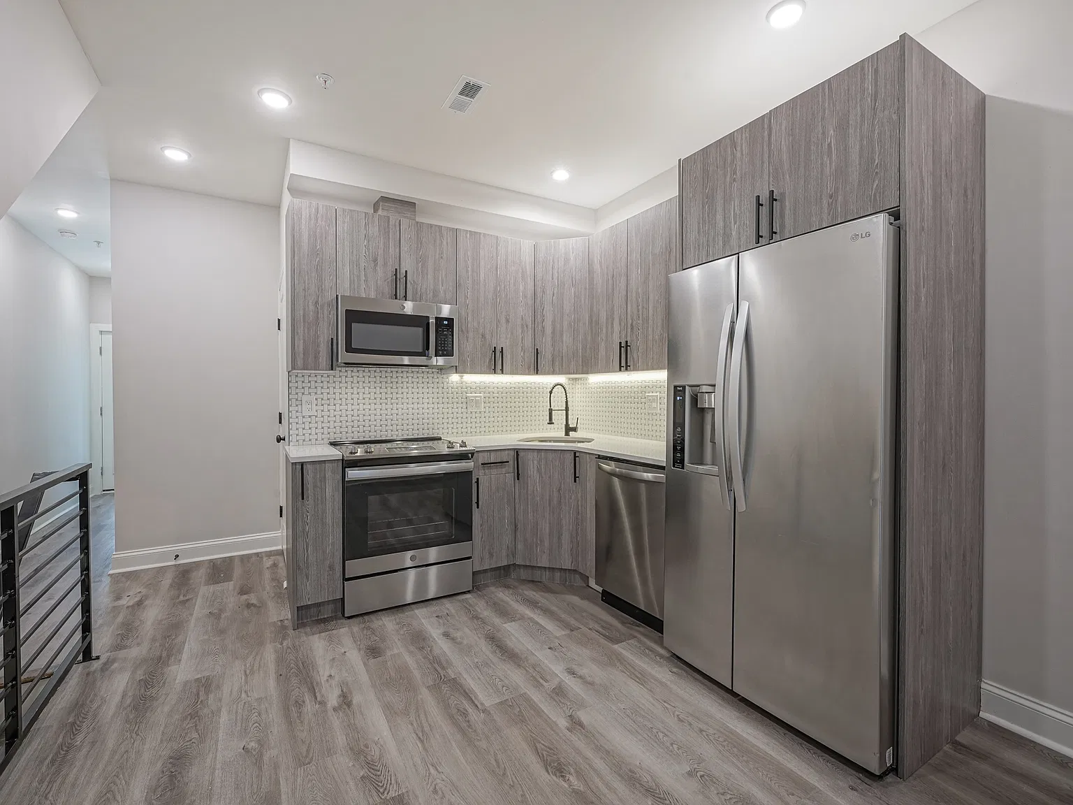 1725 N Gratz St — Photo 2