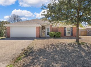 10600 Apache Dr, Woodway, TX 76712