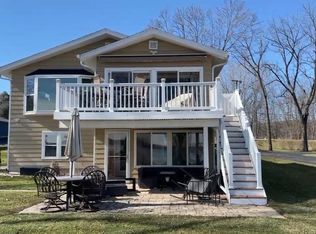 2128 Colladay Point Dr, Stoughton, WI 53589