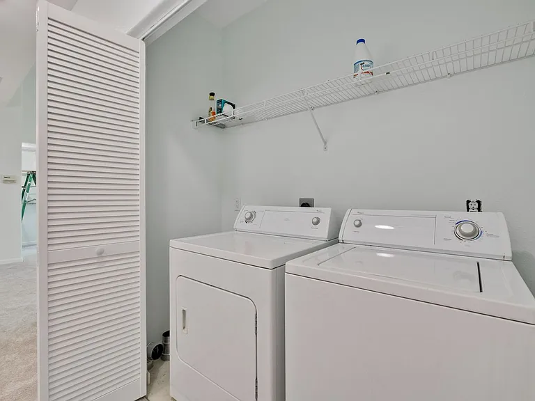 453 E Okeefe St #307 — Photo 42