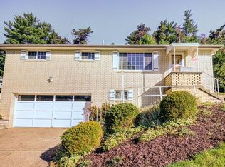 1601 E Hemlock Dr, Allison Park, PA