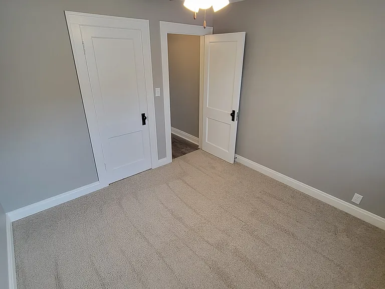 402 S McClun St — Photo 18